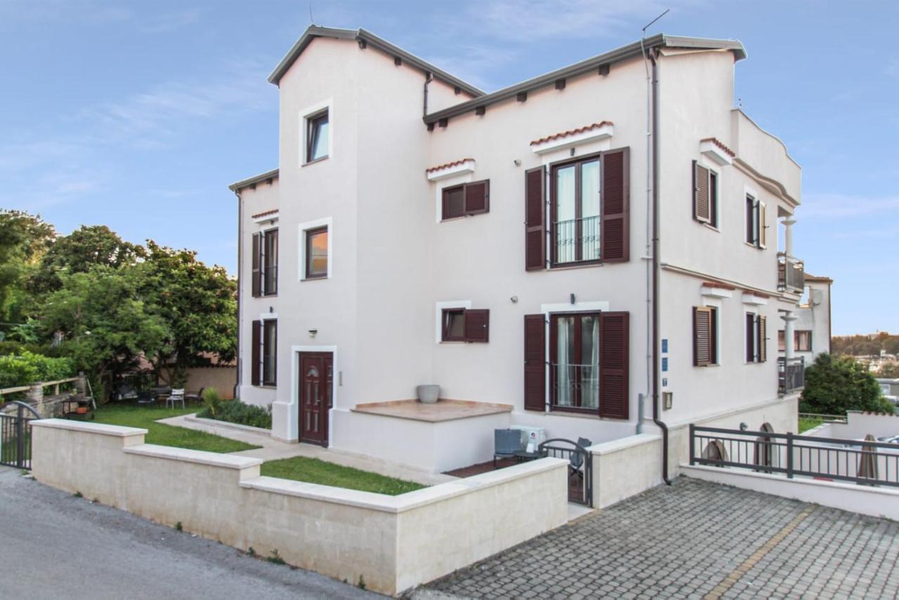 Apartments Villa Alba 波雷奇 外观 照片
