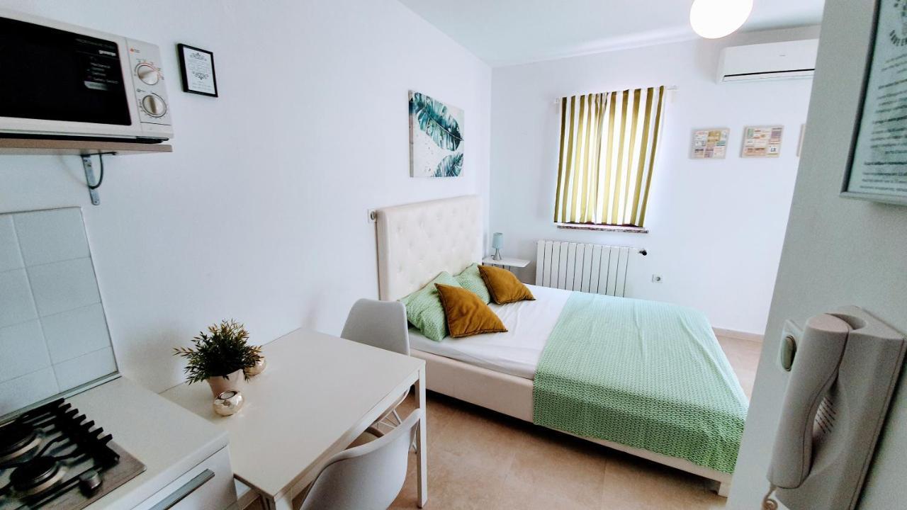 Apartments Villa Alba 波雷奇 外观 照片