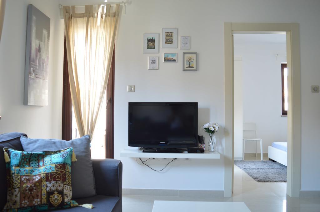 Apartments Villa Alba 波雷奇 外观 照片