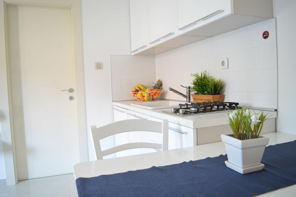 Apartments Villa Alba 波雷奇 外观 照片