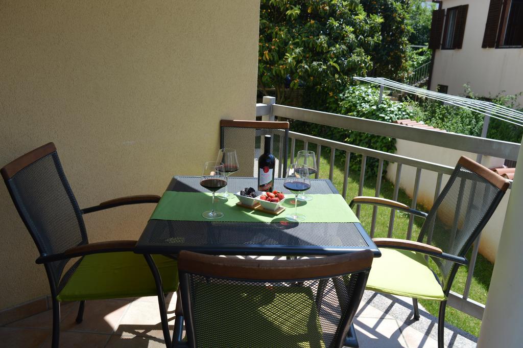 Apartments Villa Alba 波雷奇 外观 照片