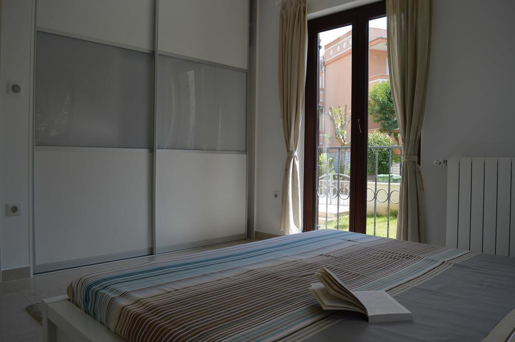 Apartments Villa Alba 波雷奇 外观 照片