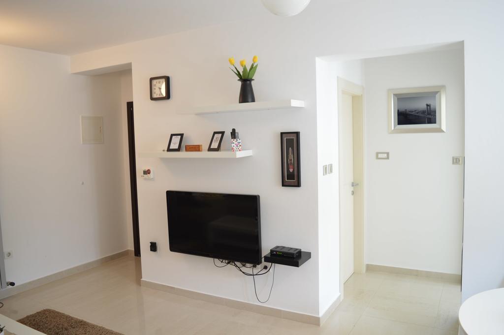 Apartments Villa Alba 波雷奇 外观 照片