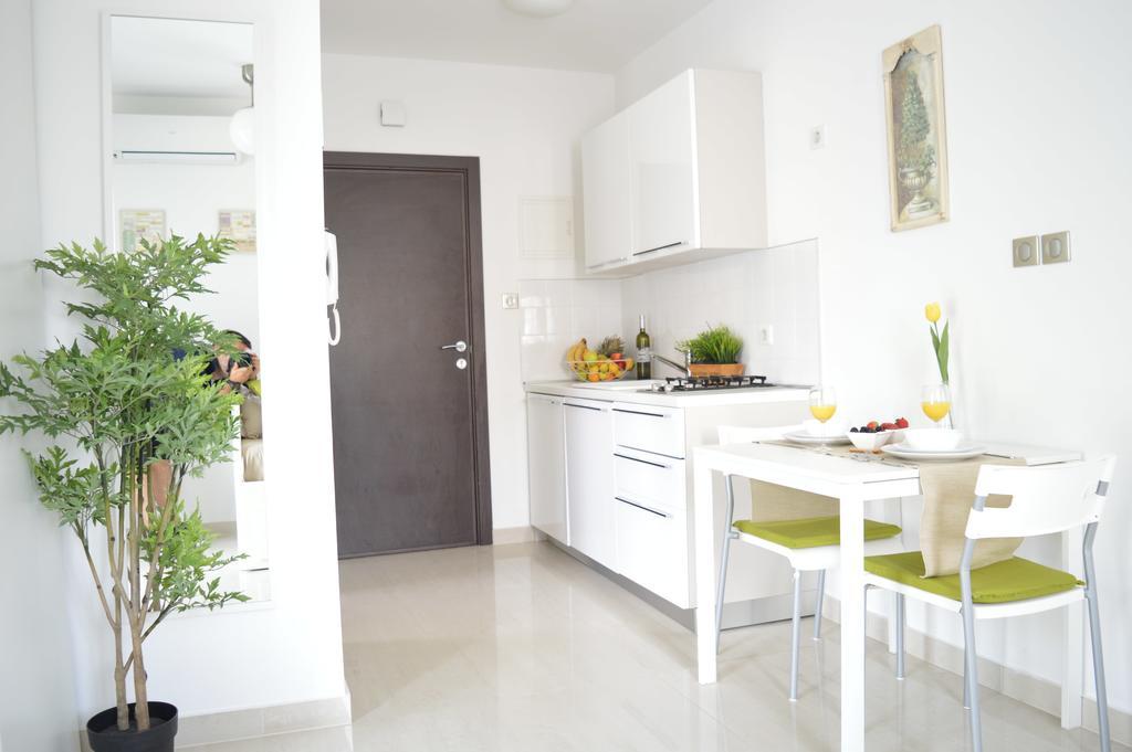 Apartments Villa Alba 波雷奇 外观 照片