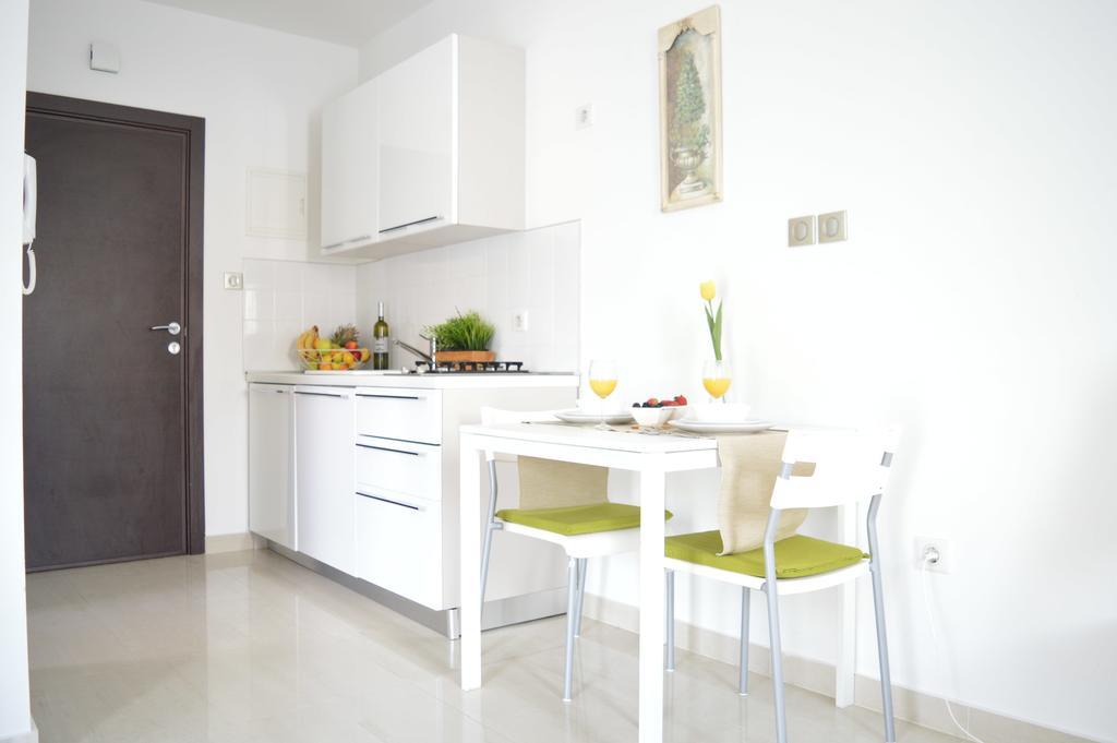 Apartments Villa Alba 波雷奇 外观 照片